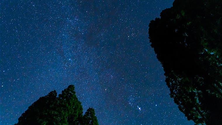 北海道陸別町のりくべつ宇宙地球科学館：北海道陸別町にある銀河の森天文台は、日本最大級の望遠鏡を備え、美しい星空やオーロラを観測できる科学館です。