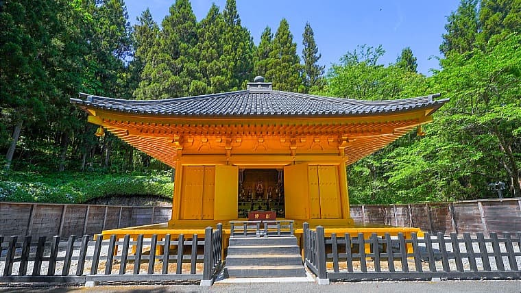 岩手県奥州市のえさし藤原の郷：岩手県奥州市にある「えさし藤原の郷」は、奥州藤原氏の歴史や平泉文化を再現した広大な歴史公園です。