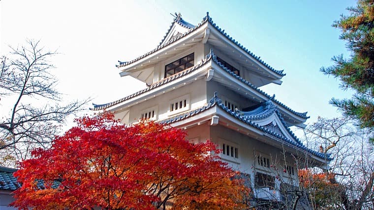 青森県三戸町にある三戸城跡：国史跡の三戸城跡は、戦国時代に南部氏の本城が置かれた、城山公園として桜も楽しめる歴史ある城下町跡です。